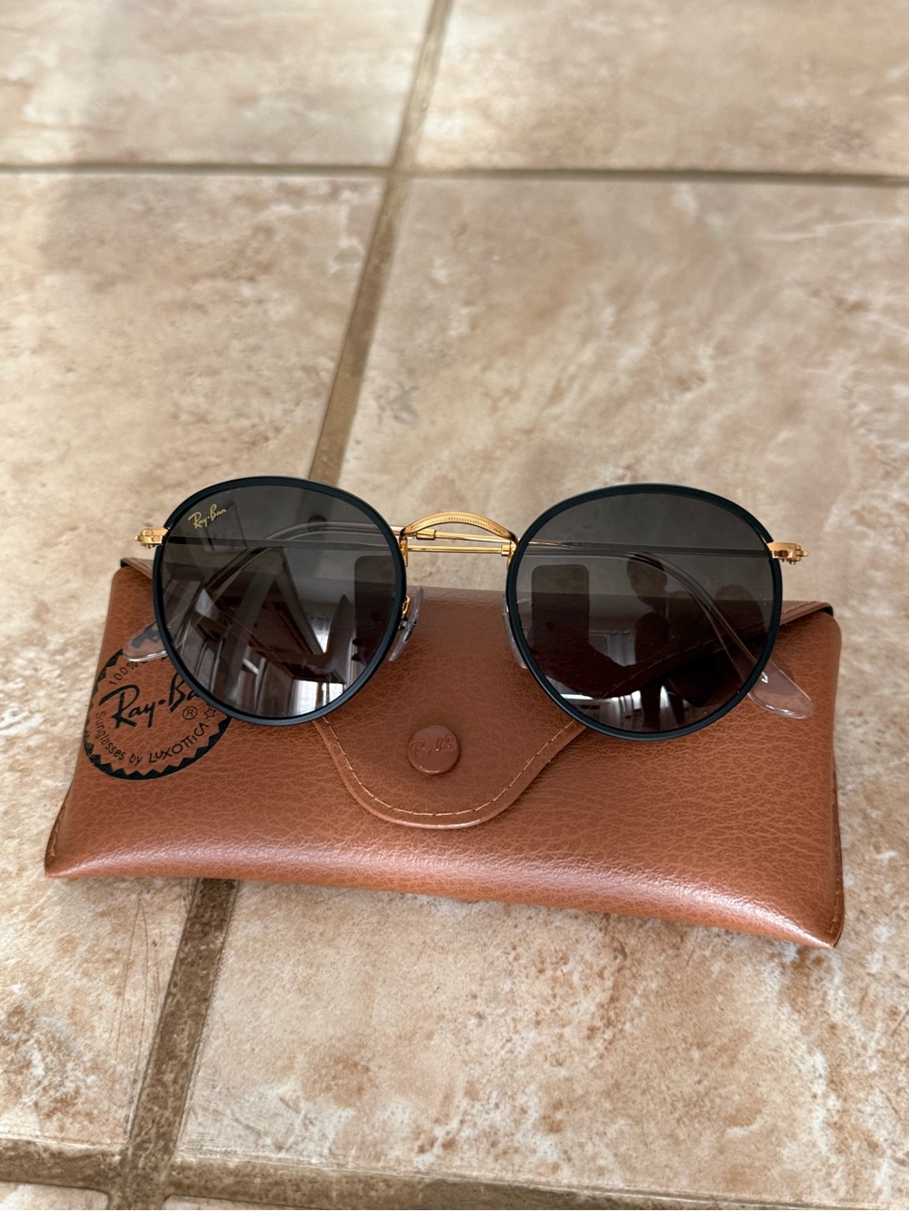 Ray-Ban round sunglasses